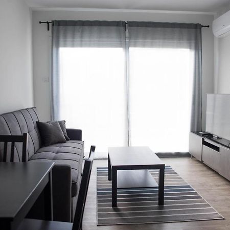 One Bedroom Apartment In Paphos In Good Location Exteriör bild