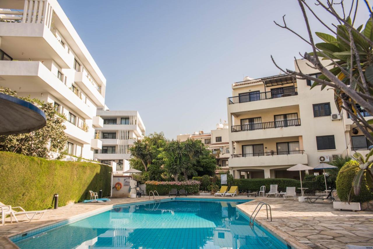 One Bedroom Apartment In Paphos In Good Location Exteriör bild
